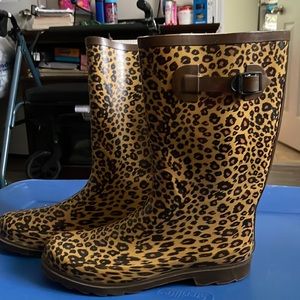 Nice rain boots animal print